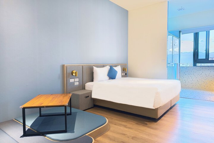 Room 14 of 22