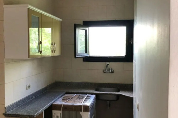 Room 4 of 18