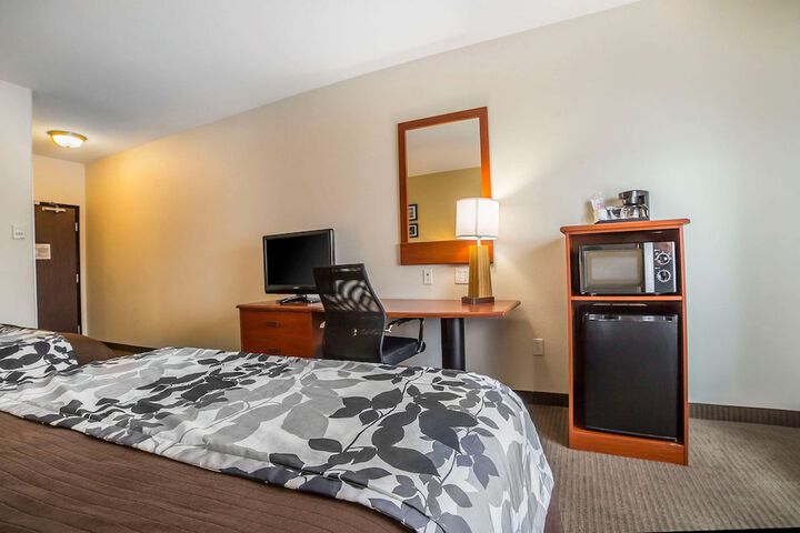 Room 15 of 33