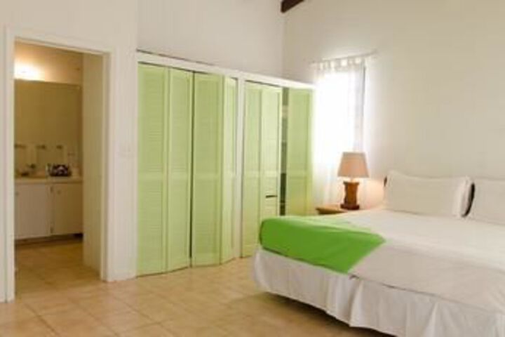Room 6 of 19