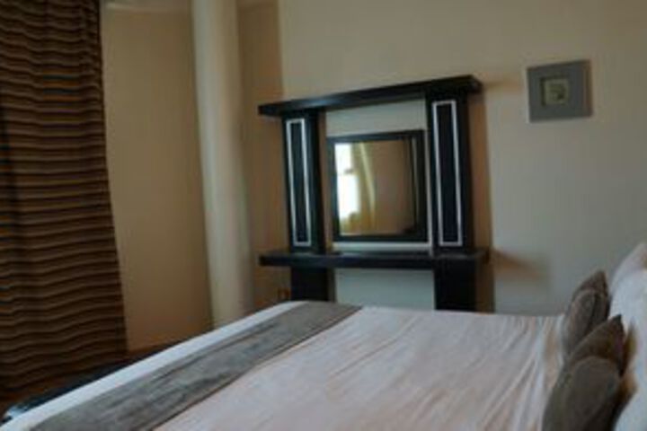 Room 15 of 39