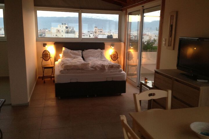 Room 7 of 78