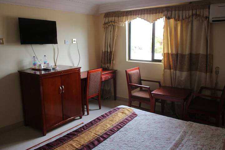 Room 7 of 47