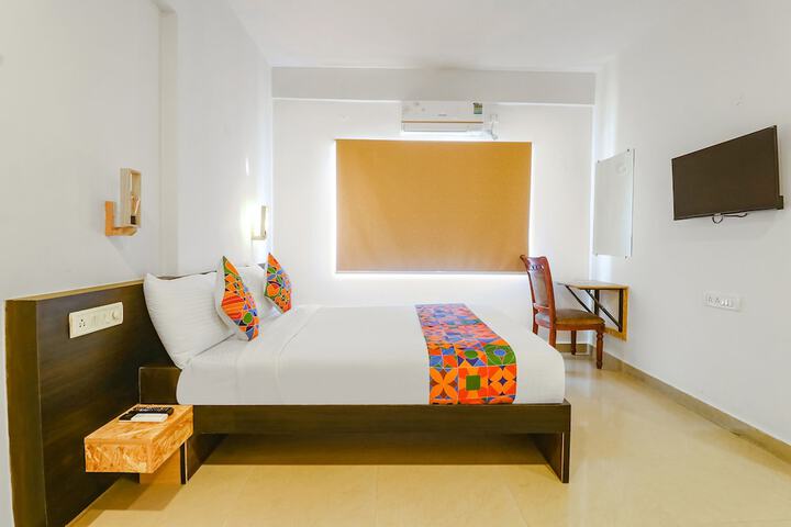 Room 26 of 47