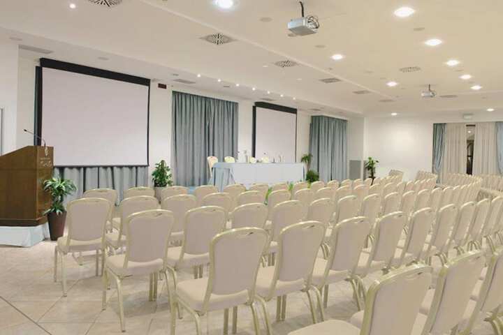 Business Center 97 of 120