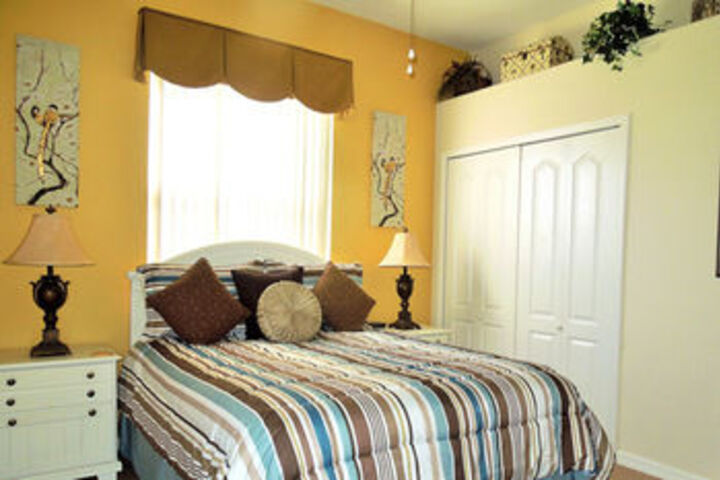 Room 25 of 82