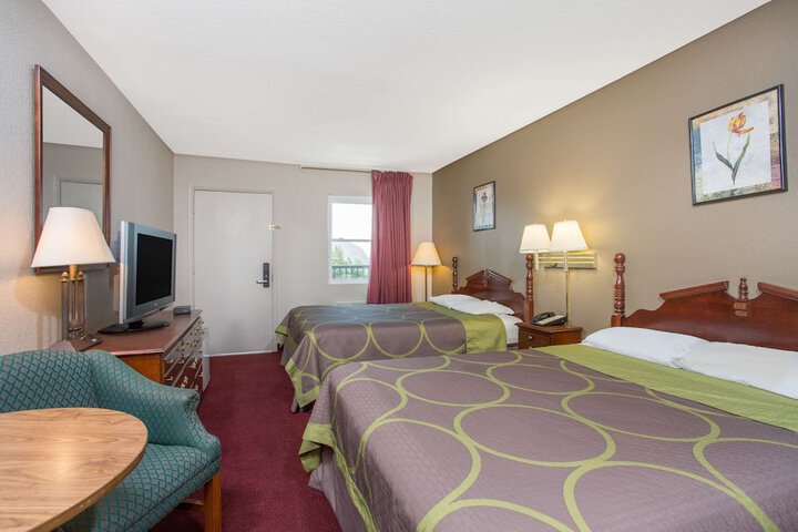Room 14 of 24