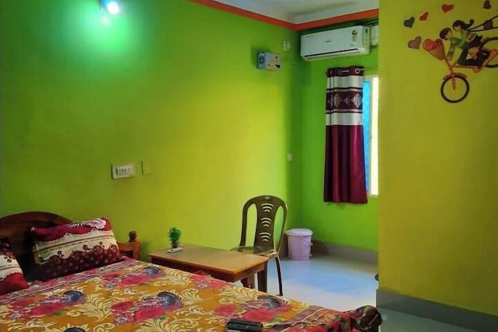 Room 4 of 13