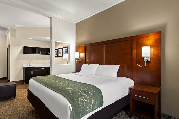 Room 30 of 52