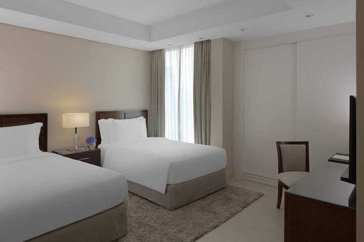Room 4 of 74