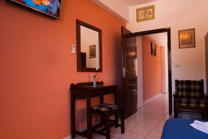 Room 14 of 81