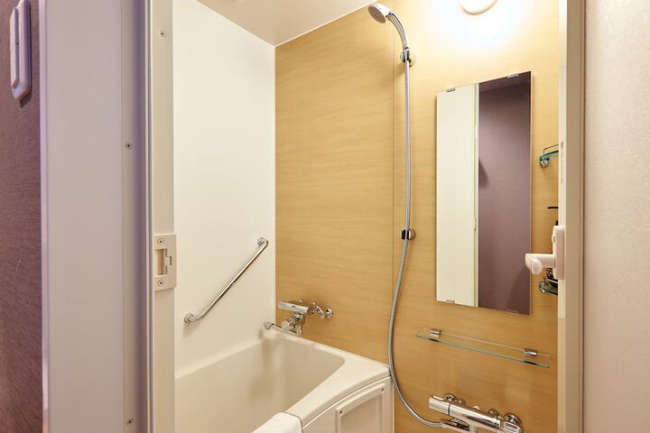 Room 122 of 191