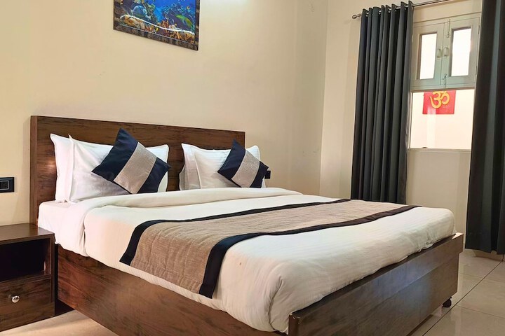 Room 15 of 61