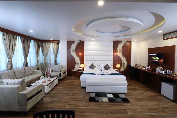 Room 16 of 35