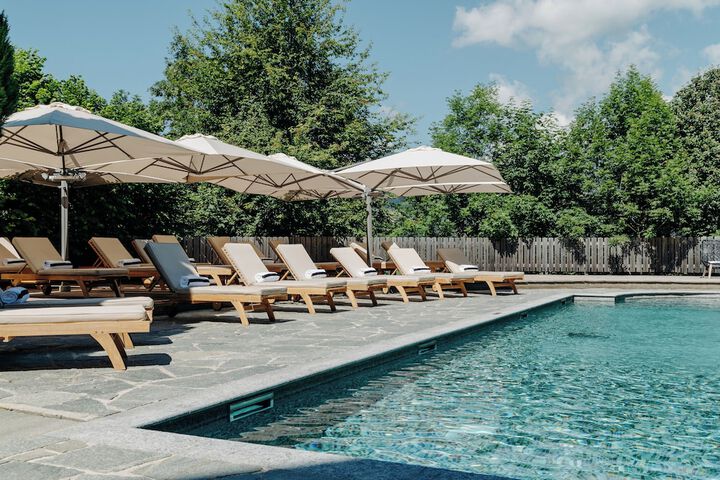Pool 60 of 113