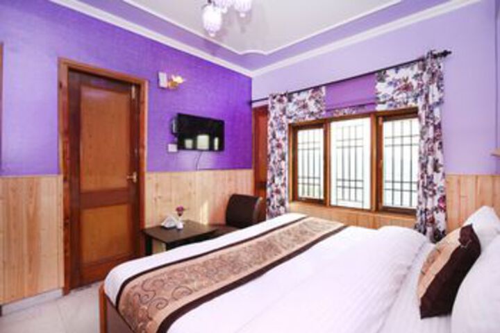 Room 10 of 26