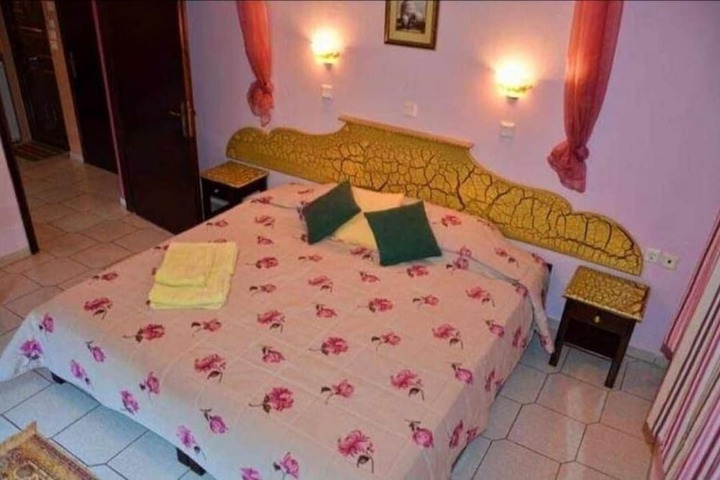 Room 3 of 18