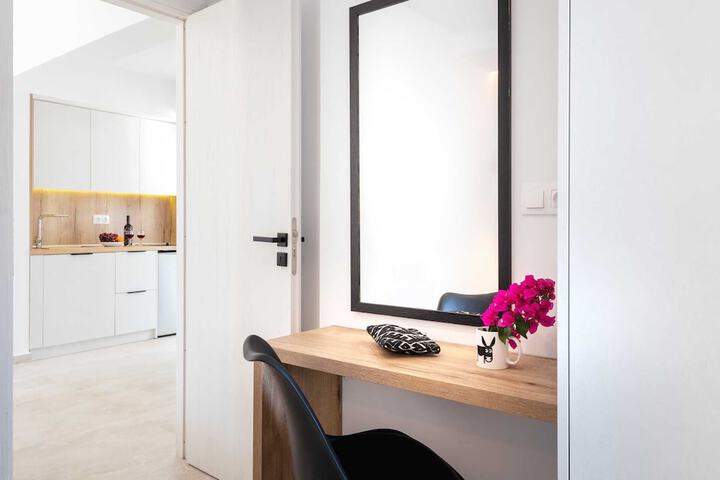 Room 12 of 36