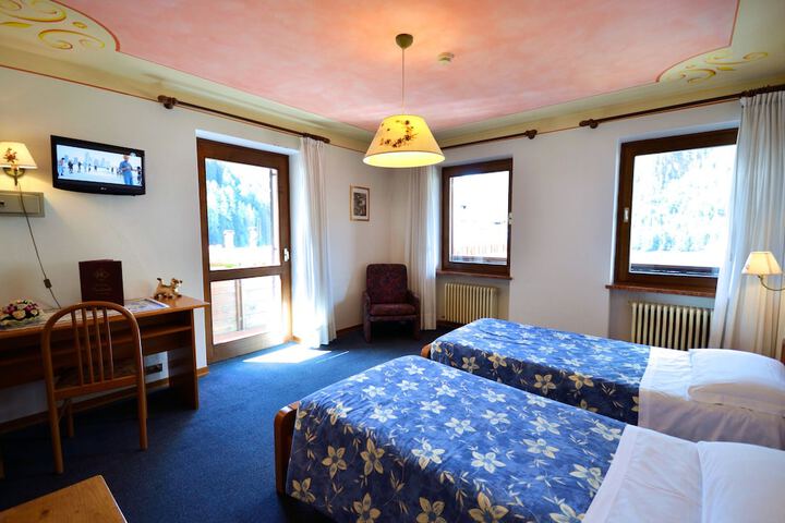 Room 4 of 23