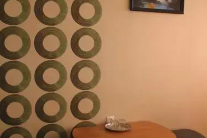 Room 9 of 10