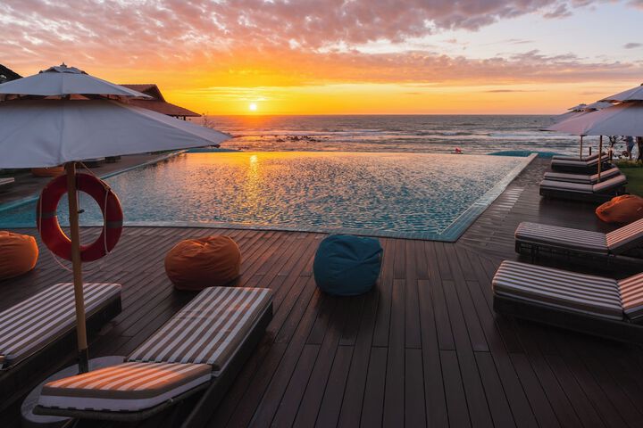 Pool 80 of 125