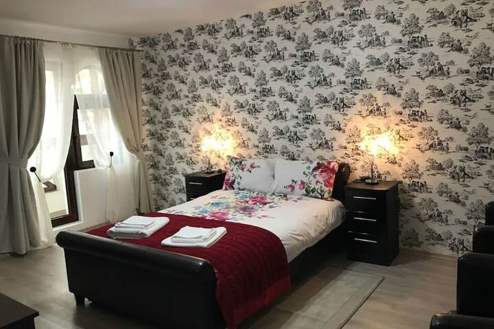 Room 3 of 18