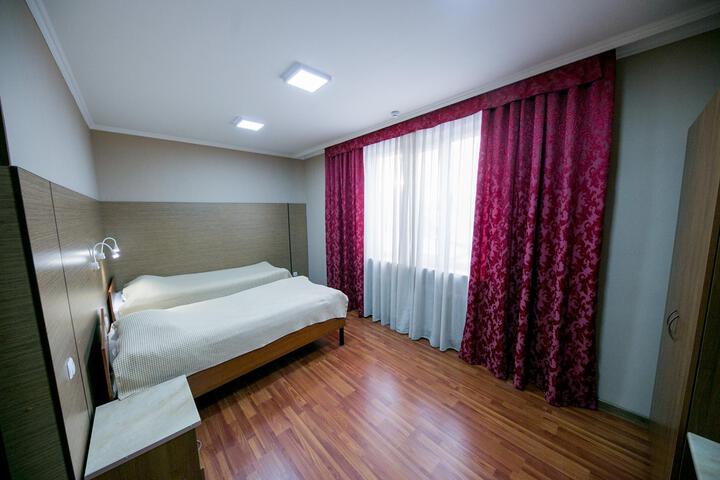 Room 70 of 79