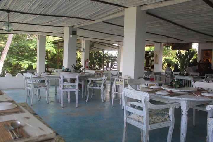 Dining 57 of 79