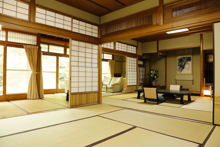 Room 10 of 96