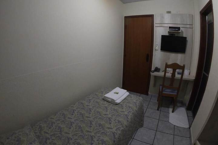 Room 14 of 38