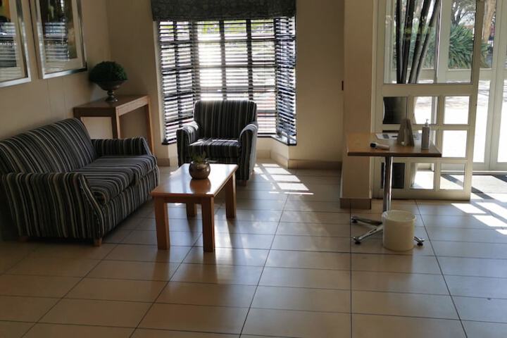 Entrance & Lobby