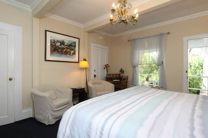 Room 15 of 42