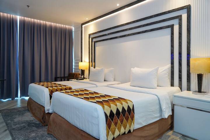 Room 26 of 65