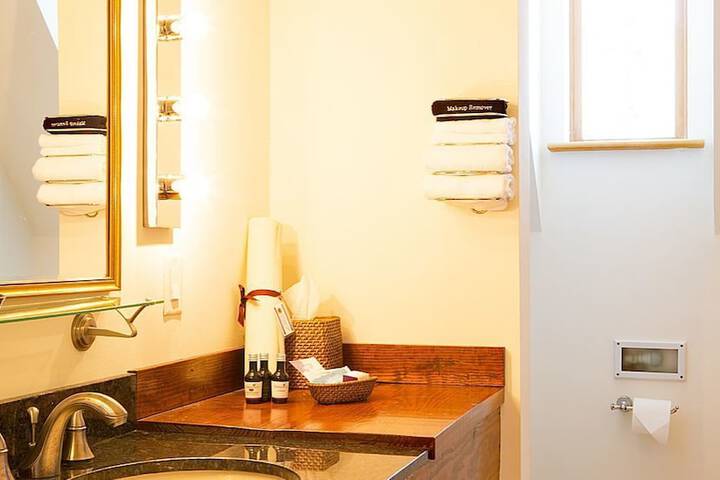 Bathroom amenities