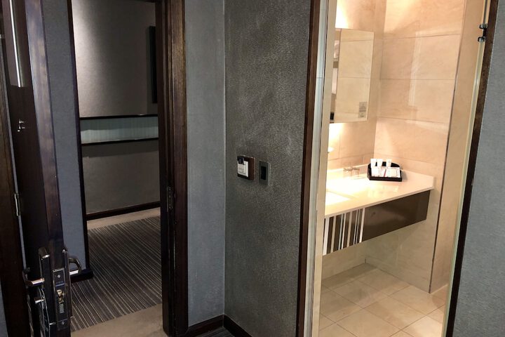 Room 19 of 79