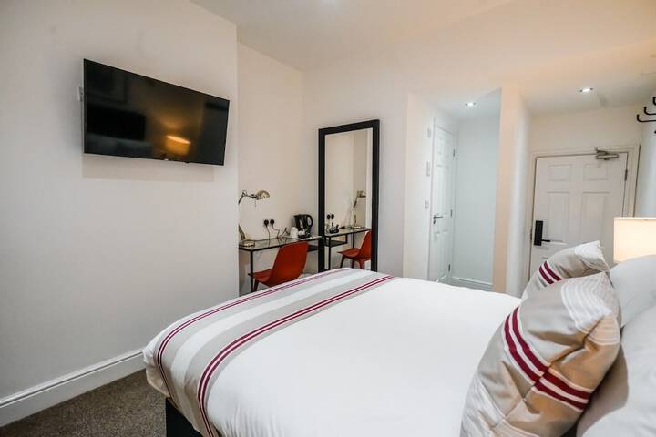 Room 16 of 26