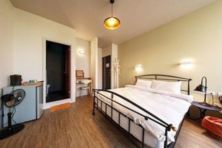 Room 14 of 19