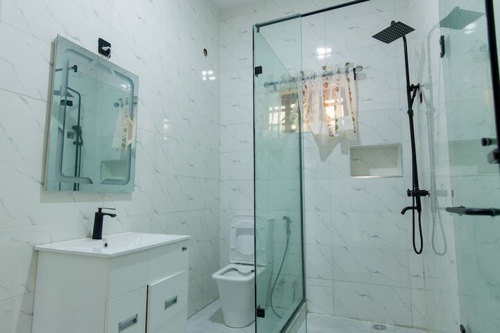 Room 28 of 37
