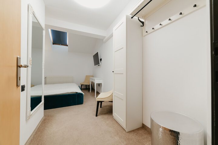 Room 31 of 112