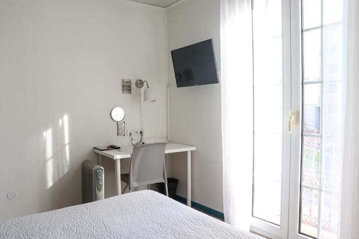Room 27 of 72
