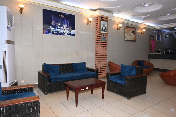 Room 14 of 24