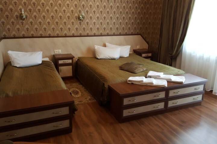 Room 28 of 60