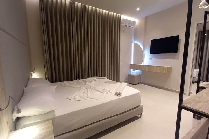 Room 22 of 57