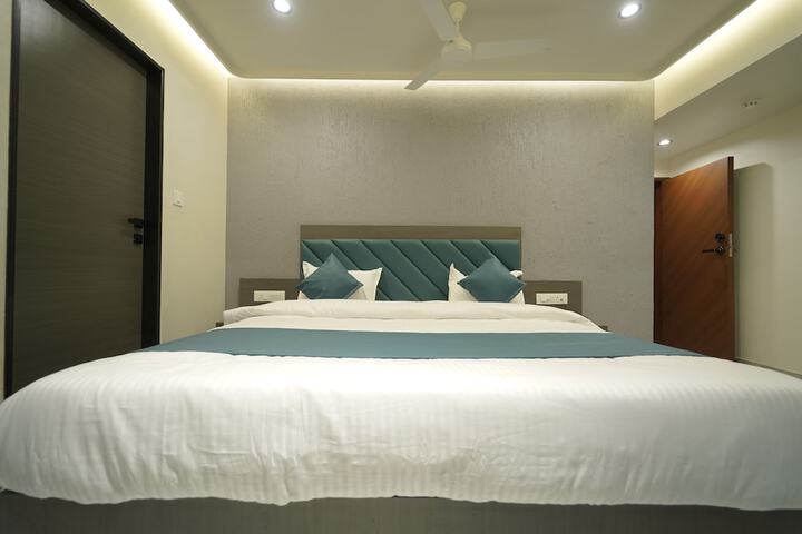 Room 9 of 22