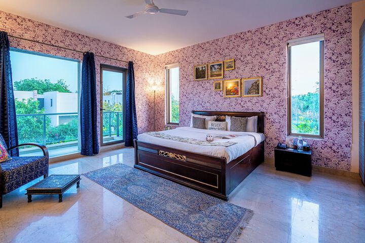 Room 25 of 37