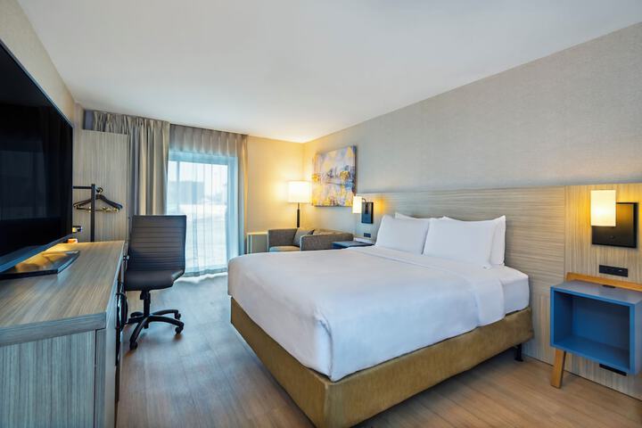 Room 20 of 35