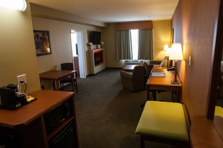 Room 8 of 87