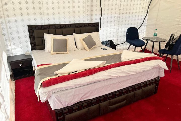 Room 3 of 7