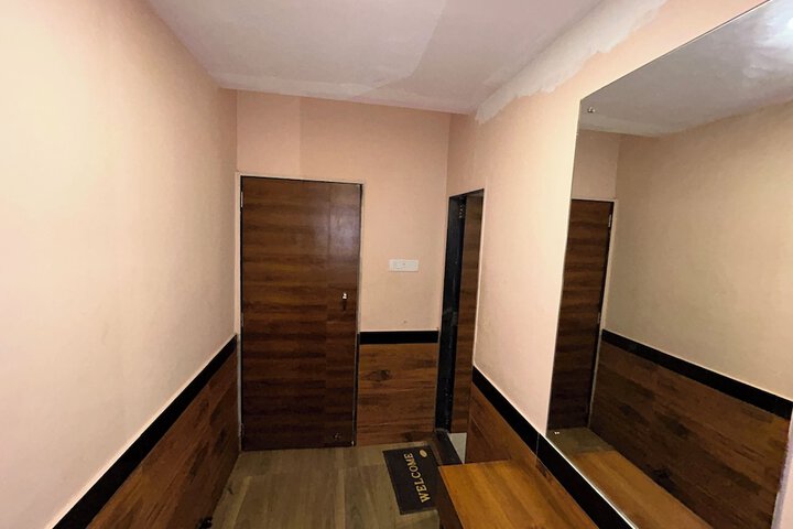 Room 23 of 53