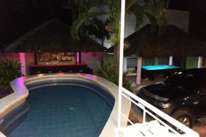 Pool 23 of 29